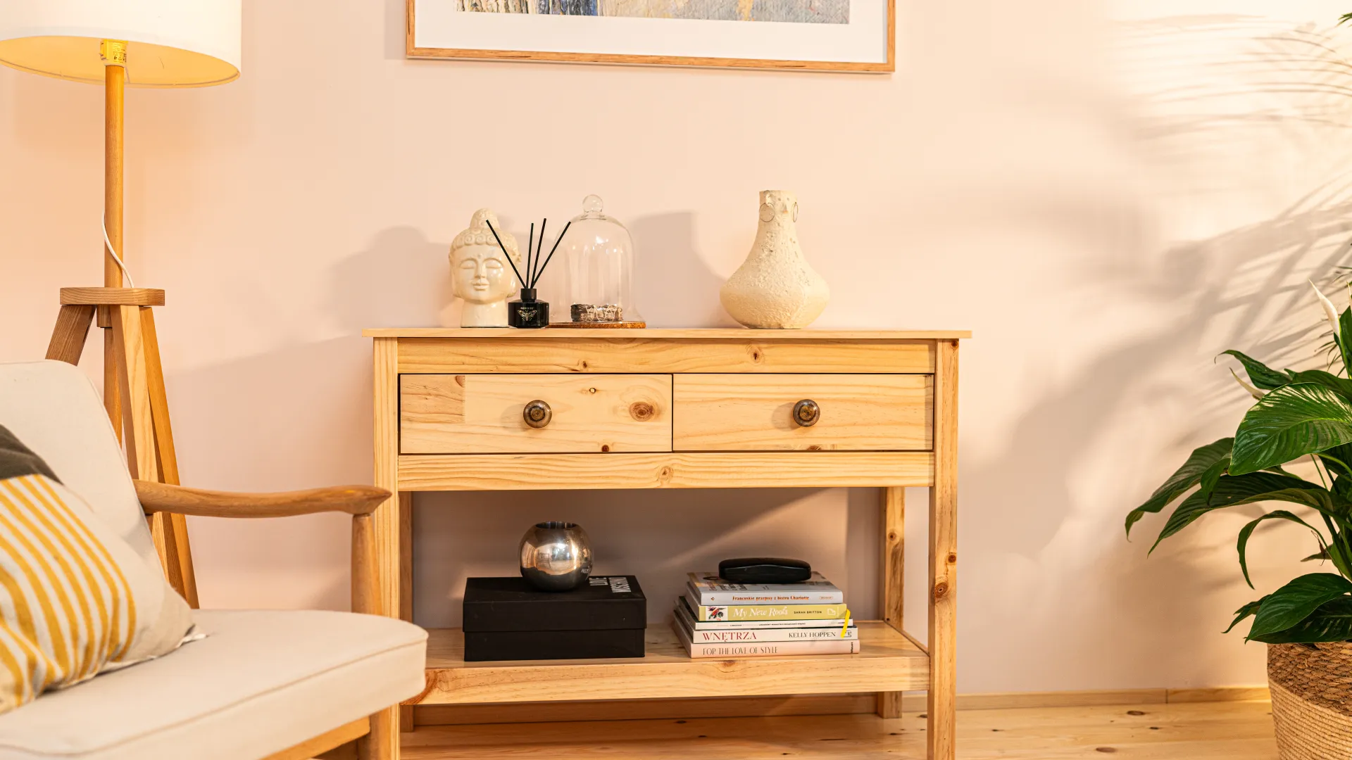 Drewnochron Lakier do Mebli nadał drewnianej komodzie nowe życie