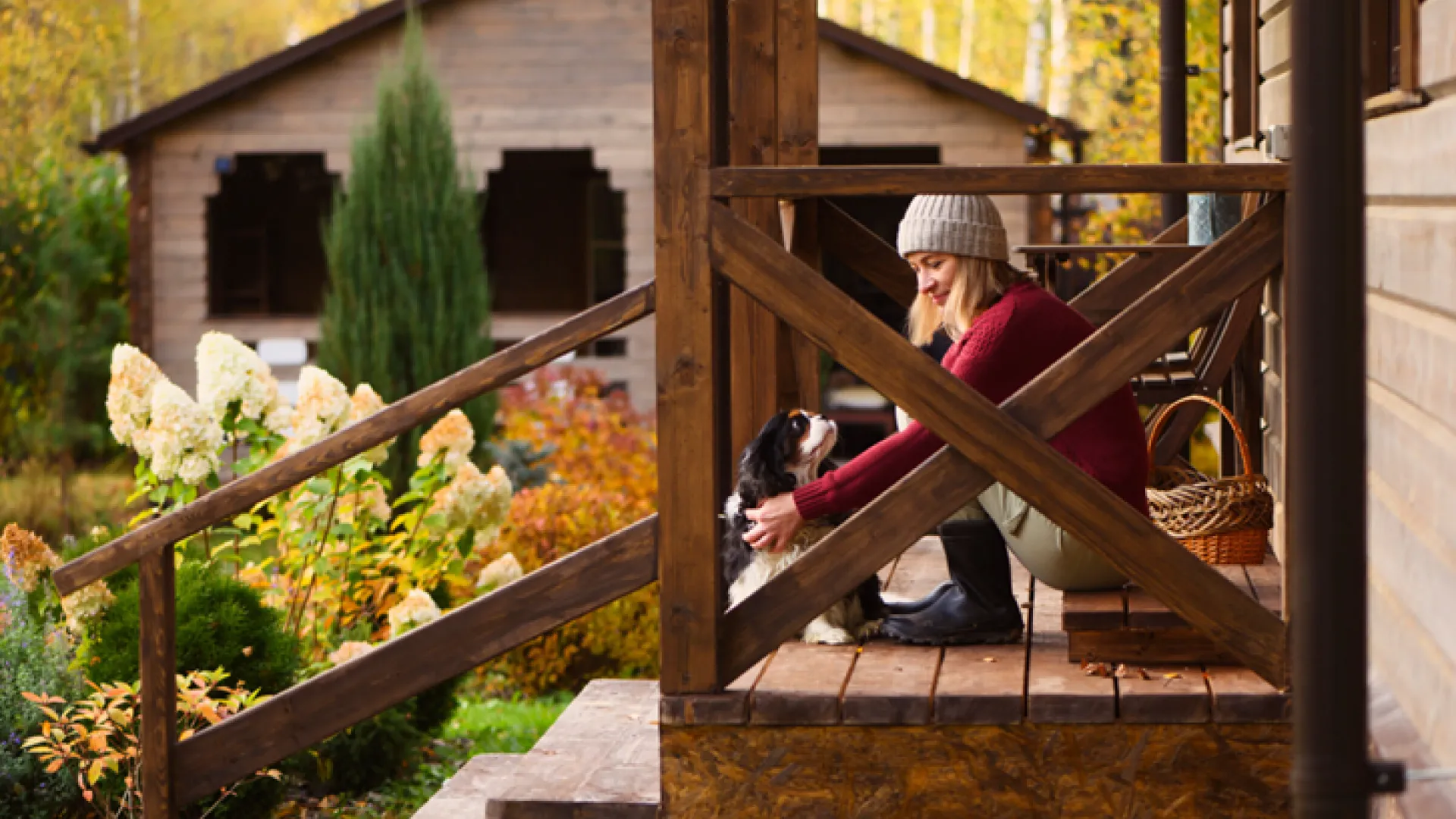 Elementy drewniane odnowione Drewnochron Olej do Drewna w kolorze tik.